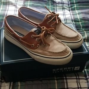 Sperry size 8